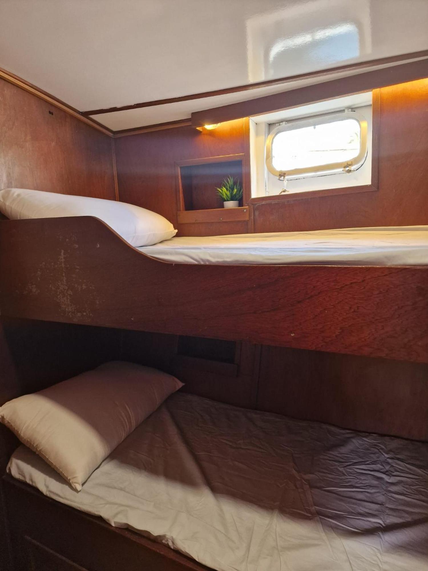 Hotel na wodzie Classic Boat *